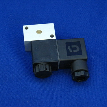 4427-2_big 4427 Селеноидный вентиль прямой Niob Fluid 4